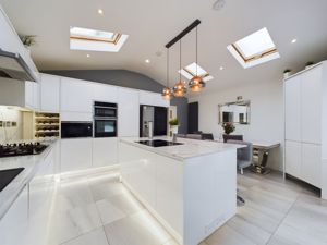 Photo 11- click for photo gallery